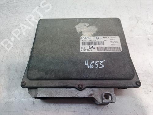 Calculateur moteur (ecu) PEUGEOT 306 (7B, N3, N5) [1993-2003]  9840767