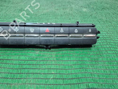 Used Warning switch PEUGEOT 5008 (0U_, 0E_) [2009-2017]  27355153