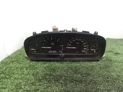 Used Instrument cluster CHRYSLER VOYAGER / GRAND VOYAGER III (GS_, NS_) 2.5 TD (116 hp) 18143192