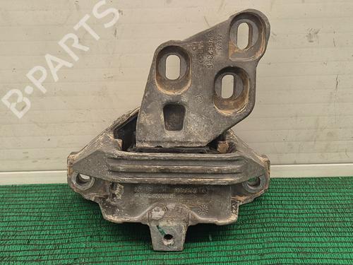 Used Engine mount MERCEDES-BENZ A-CLASS (W176) A 180 CDI / d (176.012) (109 hp) 32187060