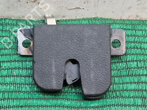 Używane Zamek klapy tylnej / bagażnika PORSCHE CAYENNE (9PA) Turbo 4.5 (450 hp) 29918292