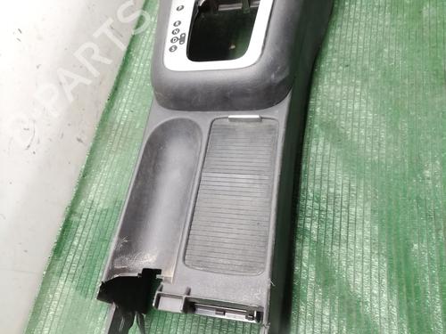 Middle console VW GOLF PLUS V (5M1, 521) 1.6 TDI | BP29355115I22 