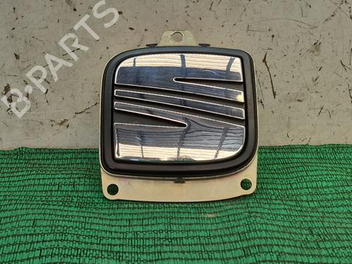 Używane Klamka klapy tylnej / bagażnika SEAT LEON (1P1) 1.9 TDI (105 hp) 29973126