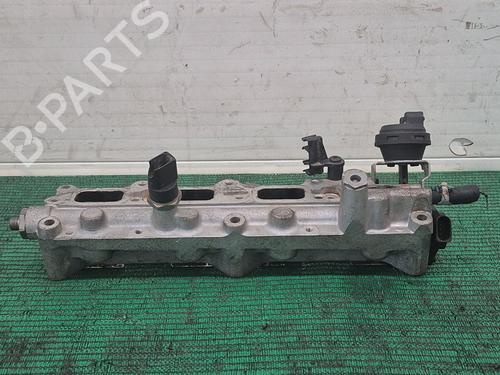 Used Intake manifold Intake manifold VW GOLF PLUS V (5M1, 521) [2004-2013] 32228456 32228456