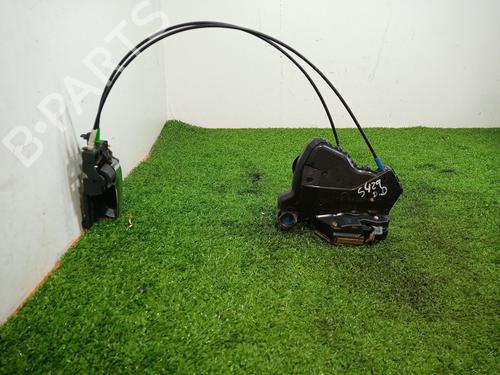 Used Front right lock TOYOTA AVENSIS (_T25_) 2.2 D-4D (ADT251_, ADT251R) (150 hp) 17962540