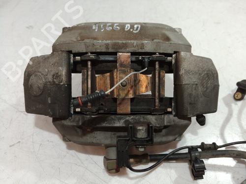 Used Right front brake caliper MERCEDES-BENZ M-CLASS (W163) ML 400 CDI (163.128) (250 hp) 11595936