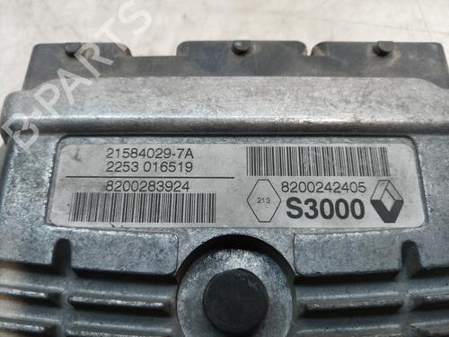 Engine control unit (ECU) RENAULT MEGANE II (BM0/1_, CM0/1_)  | BP7923328M57 
