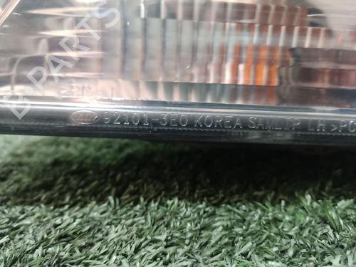 Left headlight KIA SORENTO I (JC) 2.5 CRDi 4WD | BP21725140C28 