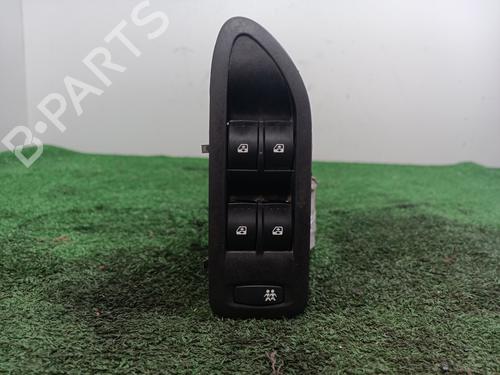 Used Left front window switch RENAULT LAGUNA II (BG0/1_) [2001-2007]  15547809