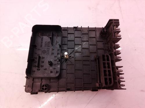 Fuse box VW PASSAT B6 (3C2) 2.0 TDI 16V | BP8305334E1 