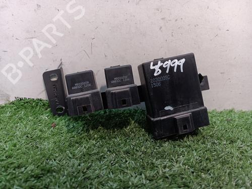 Fuse box CHRYSLER STRATUS Convertible (JX) 2.0 LE (131 hp) 17628979