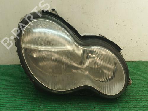 Used Right headlight MERCEDES-BENZ C-CLASS T-Model (S203) C 220 CDI (203.206, 203.208) (143 hp) 30204606