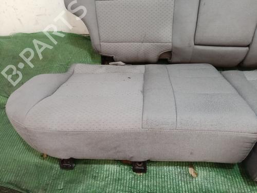 Seats set KIA SORENTO I (JC) 2.5 CRDi 4WD | BP21757371C78