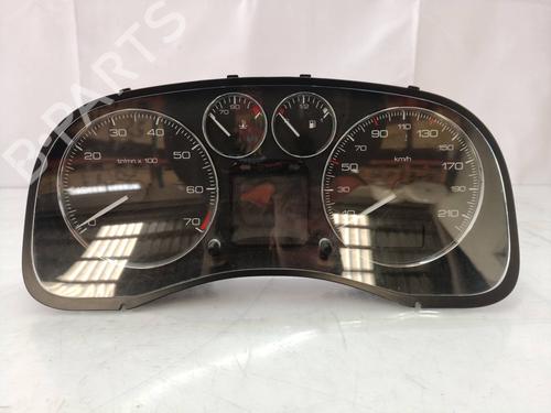 Used Instrument cluster PEUGEOT 307 (3A/C) 1.6 16V (109 hp) 9045156