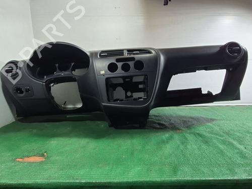 Tableau de bord SEAT LEON (1P1) 1.6 TDI (105 hp) 31824005