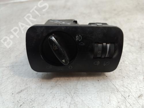 Used Headlight switch SEAT LEON (1P1) [2005-2013]  10737693