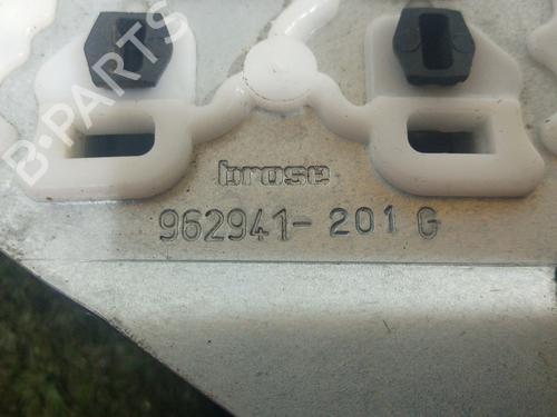Rear left window mechanism PEUGEOT 5008 (0U_, 0E_) 1.6 BlueHDi 120 | BP24864072C24 