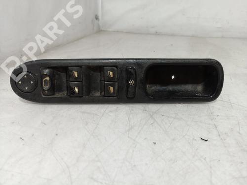 Used Left front window switch Left front window switch PEUGEOT 307 Break (3E) 2.0 HDI 110 (107 hp) 10389989 10389989