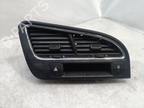 Used Air vent PEUGEOT 5008 (0U_, 0E_) 1.6 HDi (114 hp) 11656696