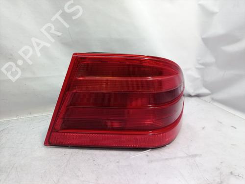 Right taillight MERCEDES-BENZ E-CLASS (W210) E 300 D (210.020) (136 hp) 9663699