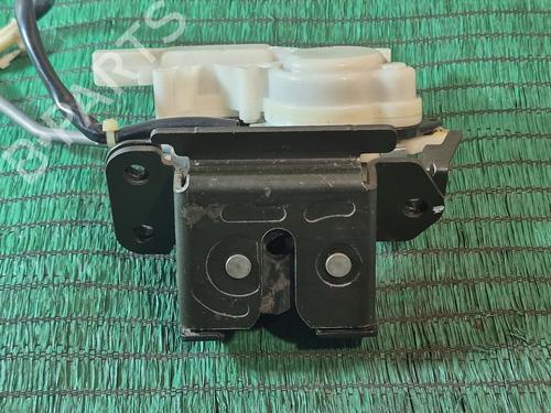 Serrure hayon MAZDA 5 (CR) 2.0 CD (CR19) (143 hp) 31831839