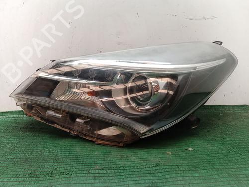 Venstre forlygte TOYOTA YARIS (_P13_) 1.5 Hybrid (NHP130_, NHP130) (101 hp) 28289885