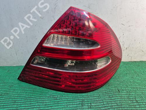 Used Right taillight MERCEDES-BENZ E-CLASS (W211) E 320 CDI (211.026) (204 hp) 30271363
