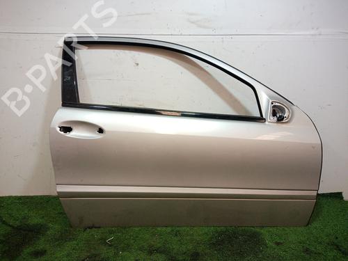 Right front door MERCEDES-BENZ C-CLASS (W203) [2000-2007]  17650350