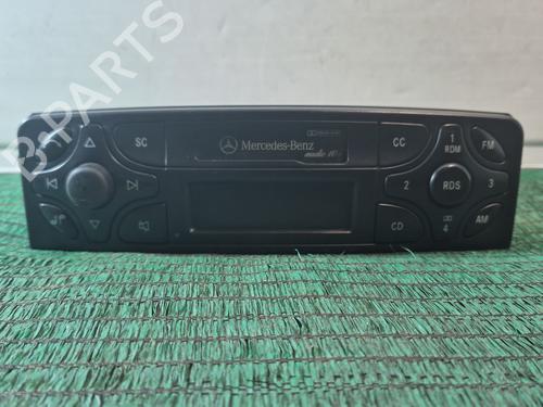 Used Radio MERCEDES-BENZ C-CLASS (W203) C 270 CDI (203.016) (170 hp) 31171603