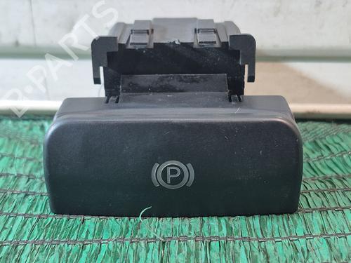 Used Electric handbrake PEUGEOT 5008 (0U_, 0E_) 1.6 HDi (112 hp) 32132779