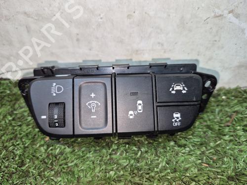 Used Switch HYUNDAI IONIQ (AE) 1.6 GDI Hybrid (105 hp) 29250724