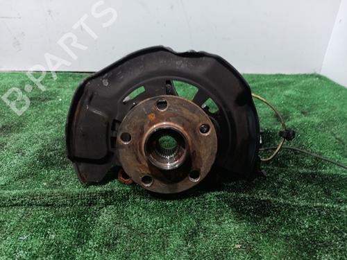 Used Right rear steering knuckle PEUGEOT 206 Hatchback (2A/C) 1.4 i (75 hp) 13647936