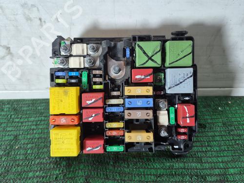 fuse-box-peugeot-2008-i-cu_-2013-35949719 main image