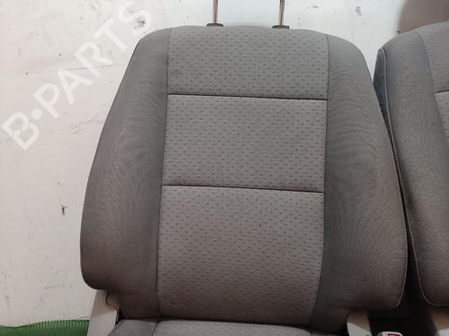 Seats set KIA SORENTO I (JC) 2.5 CRDi 4WD | BP21757371C78