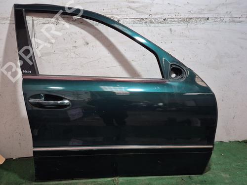 Used Right front door MERCEDES-BENZ E-CLASS (W211) E 320 CDI (211.026) (204 hp) 30177902