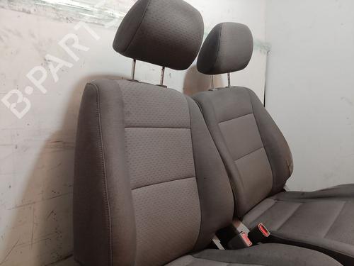 Seats set KIA SORENTO I (JC) 2.5 CRDi 4WD | BP21757371C78