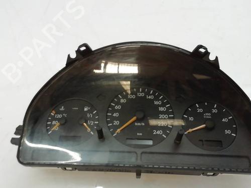 Used Instrument cluster MERCEDES-BENZ M-CLASS (W163) [1998-2005]  8241116