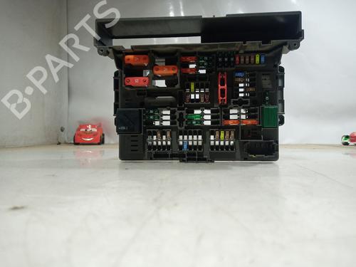 Used Fuse box BMW 3 (E90) 316 d (116 hp) 11810058