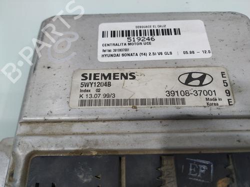Engine control unit (ECU) HYUNDAI SONATA IV (EF) 2.5 V6 24V | BP25721415M57 