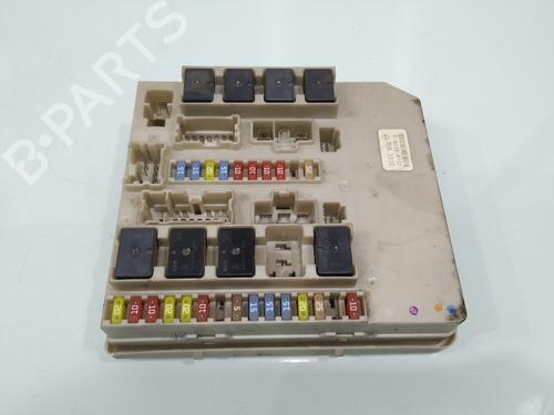 Used Fuse box RENAULT CLIO III (BR0/1, CR0/1) 1.5 dCi (BR17, CR17) (86 hp) 32083363