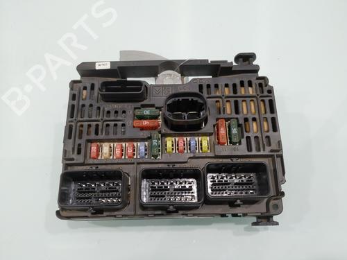 Used Fuse box CITROËN C4 I (LC_) [2004-2014]  32323270