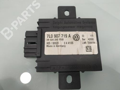 Used Control unit Control unit VW TOUAREG (7LA, 7L6, 7L7) 2.5 R5 TDI (174 hp) 8404512 8404512