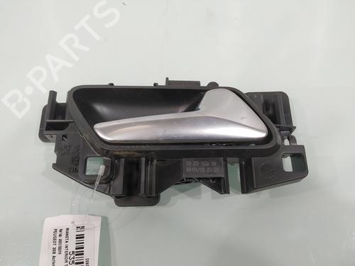 Used Rear right interior door handle PEUGEOT 308 II (LB_, LP_, LW_, LH_, L3_) [2013-2021]  27980328