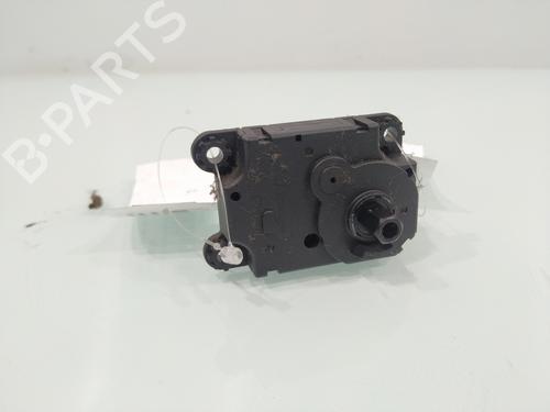 Used Fuel door actuator PEUGEOT 308 SW II (LC_, LJ_, LR_, LX_, L4_) 1.5 BlueHDi 130 (131 hp) 26394389
