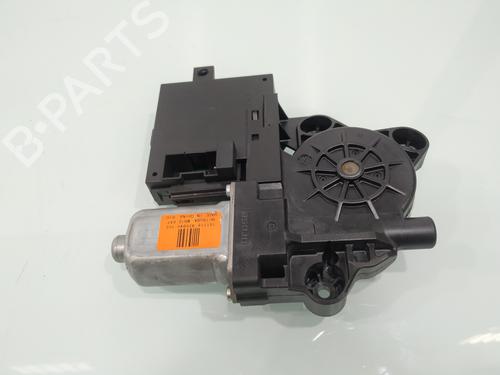 Used Right rear window motor VOLVO V50 (545) D2 (114 hp) 33037309