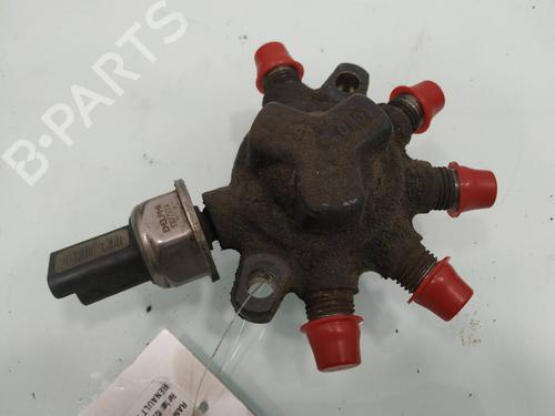 Rampa inyectora RENAULT MEGANE II Saloon (LM0/1_) [2003-2025]  10512122