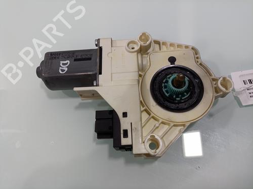 Motor do elevador de vidro frente direito Motor do elevador de vidro frente direito AUDI A6 C6 (4F2) [2004-2011] 33842520 33842520