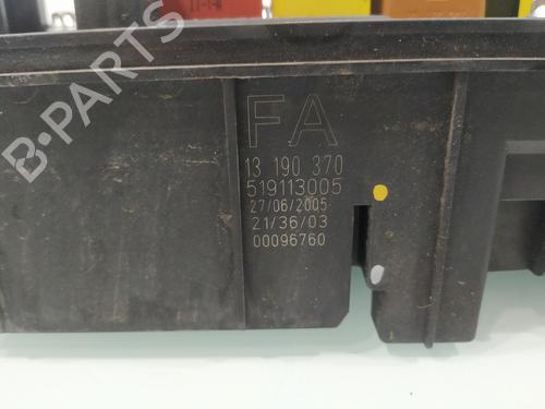 Fuse box OPEL VECTRA C (Z02) 1.9 CDTI (F69) | BP26394693E1 