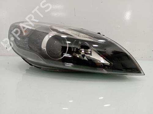 Used Right headlight VOLVO V40 Hatchback (525) D3 (150 hp) 12989554