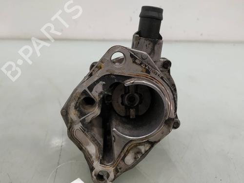 Used Vacuum pump NISSAN ALMERA II Hatchback (N16) 1.5 dCi (82 hp) 9760419